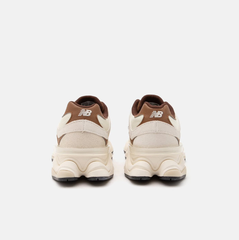NB 9060 “Tea/Angora”