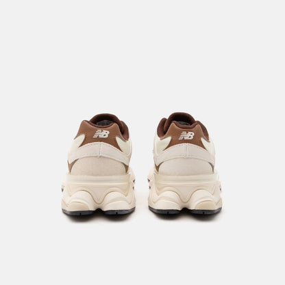 NB 9060 “Tea/Angora”